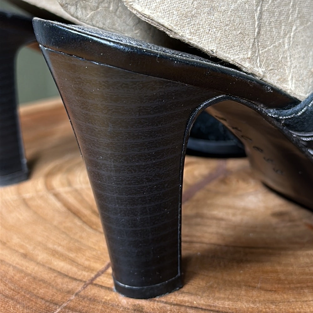 AXCESS by Liz Claiborne Decatur Suede Heeled Mules - Picture 9 of 16